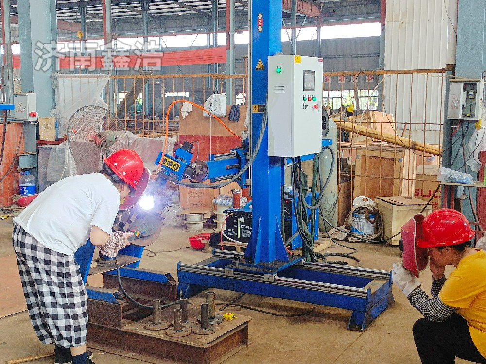 江西法蘭環(huán)縫焊接，鑫浩焊接操作機調試