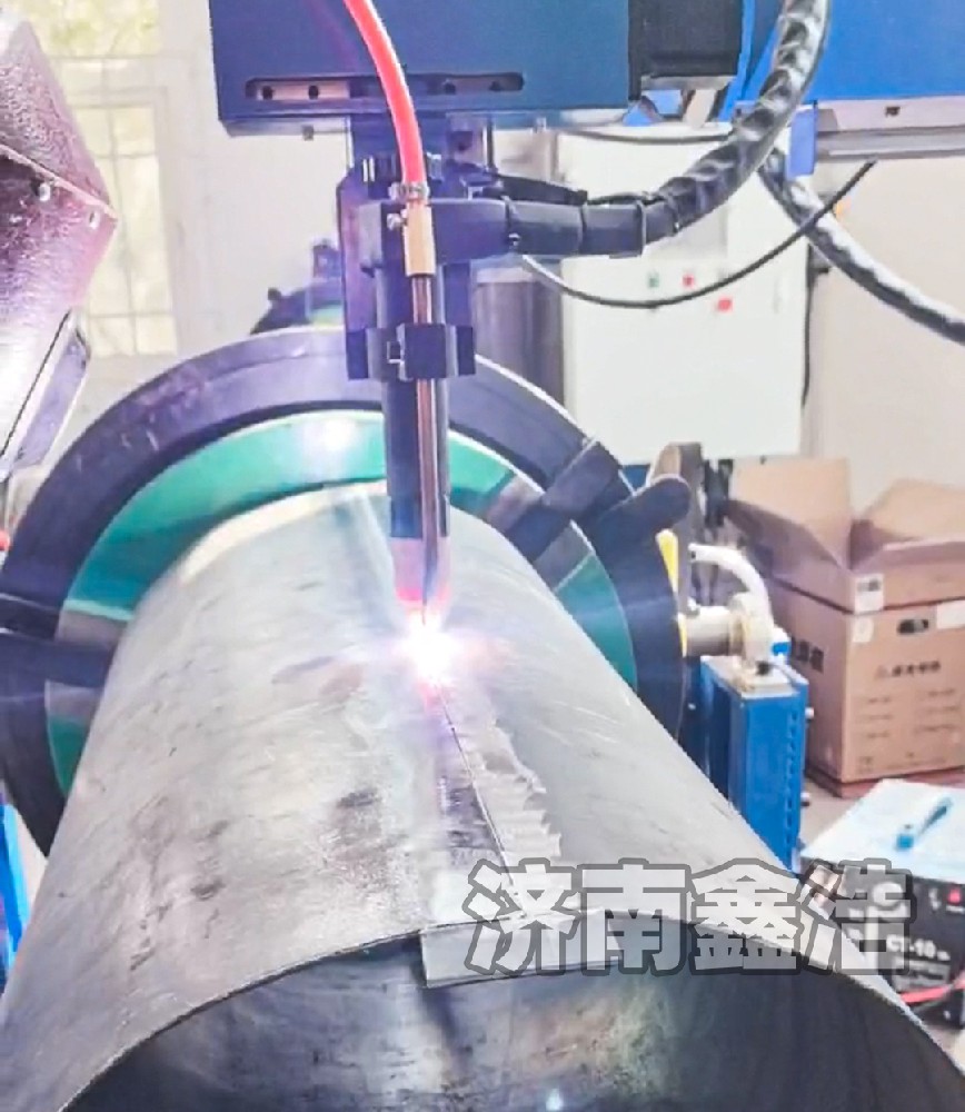 濟南本地客戶采購我司七軸氬弧自動焊設備