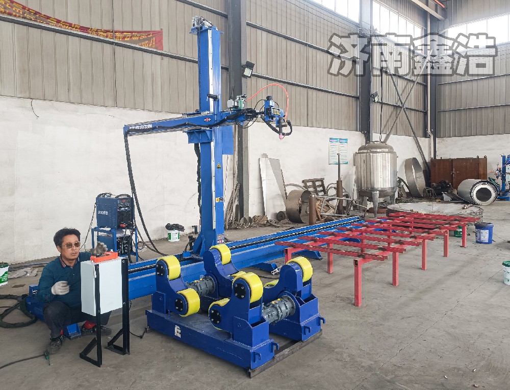 河北客戶訂購重型氬弧焊接操作機，成型美觀，自動焊接