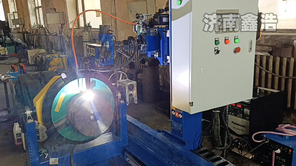 哈爾濱客戶訂購7軸氬弧自動焊，環(huán)縫直縫雙焊接，成型美觀