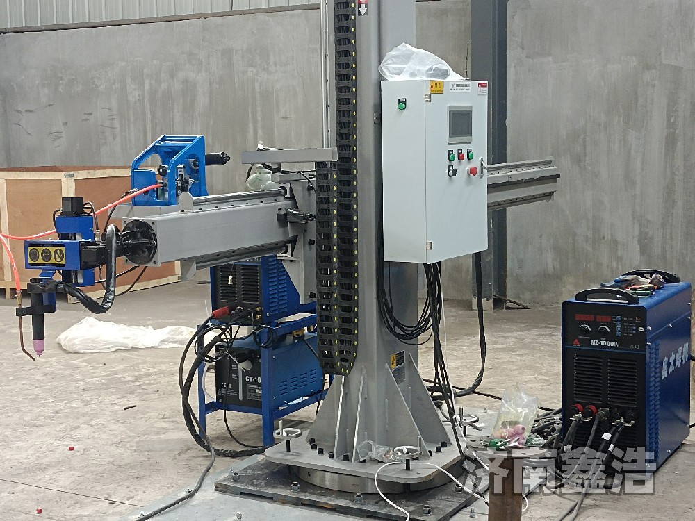 重型焊接操作機，智能數(shù)控，成型美觀