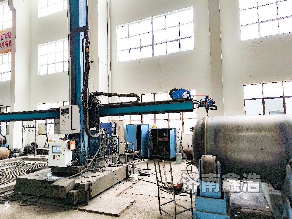 鑫浩焊接操作機(jī)，運(yùn)行穩(wěn)定